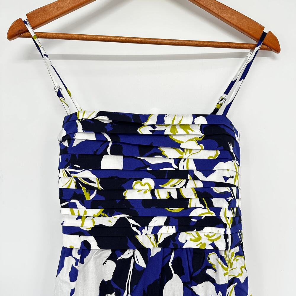 EVEREVE NWT Emmie Ruched Blue White Bold Floral Dress // XS - Picture 3 of 12